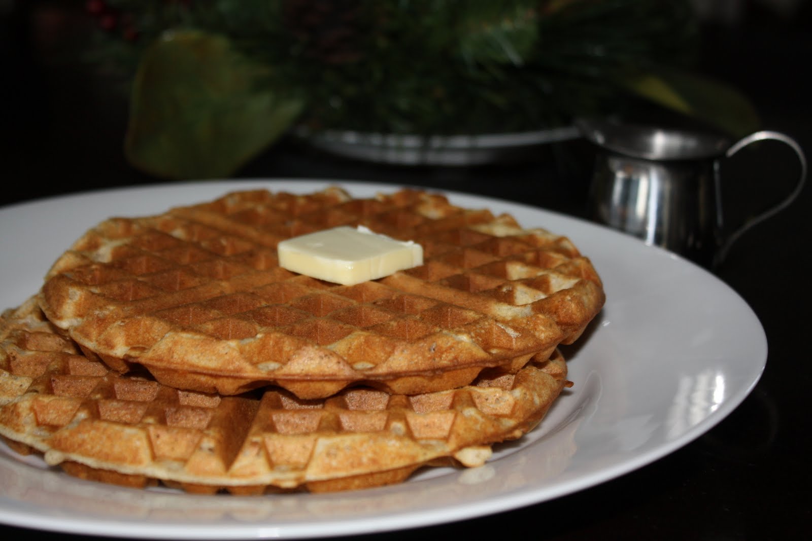 Domestically Yours: Cinnamon Waffles